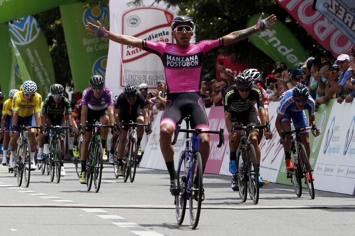 Talentje Molano doet zieke Gaviria even vergeten door 3e rit Tour Colombia te winnen