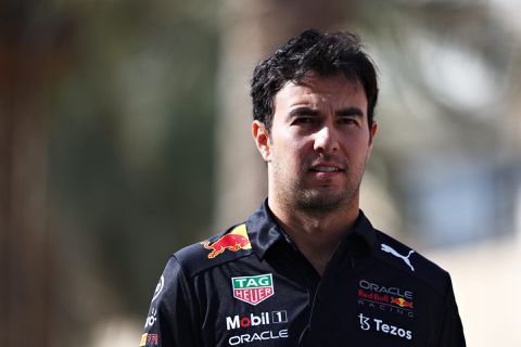 Verstappens maatje Sergio Pérez legt meeste rondjes af in de ochtend, Leclerc de snelste