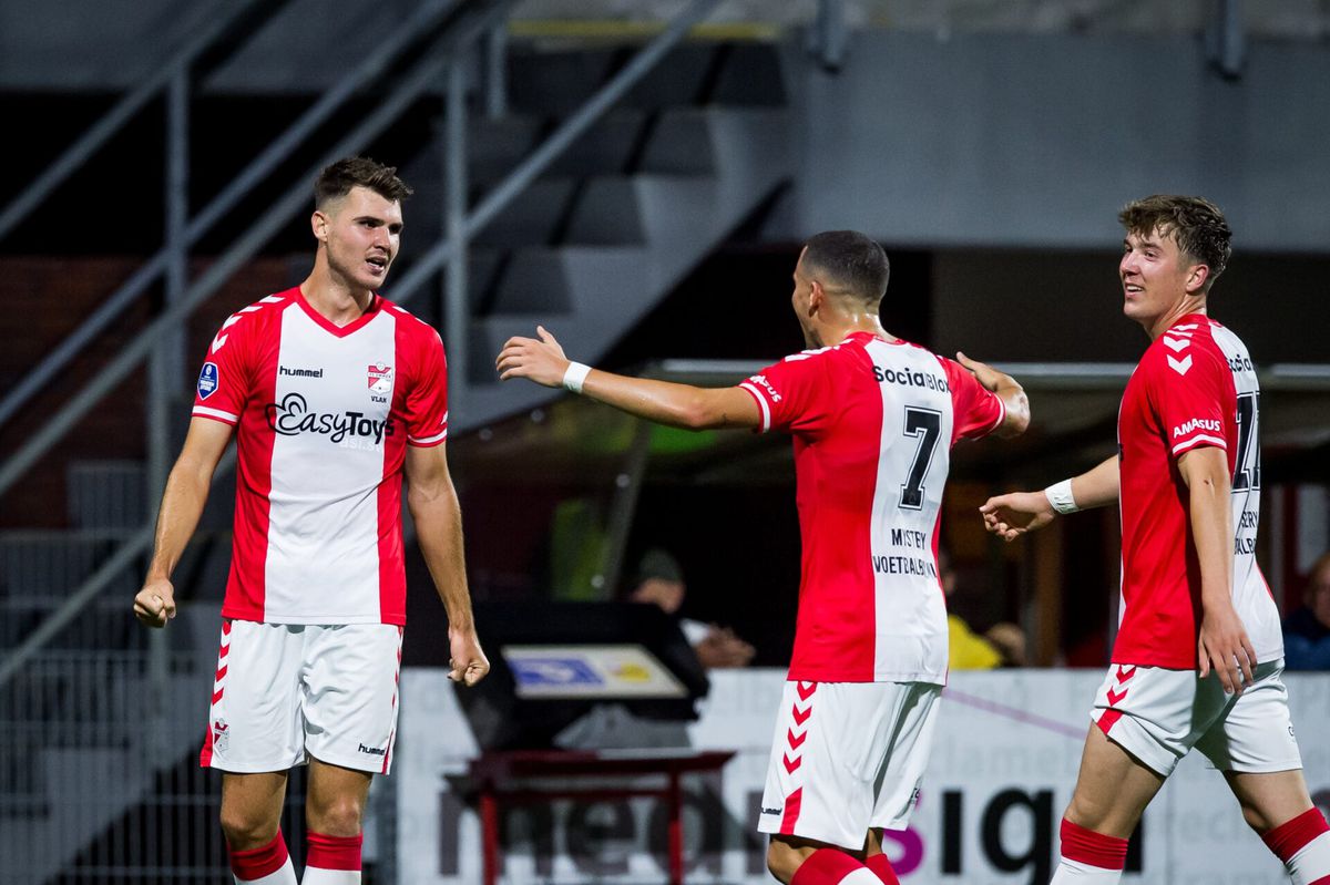 Spektakel in Drenthe! FC Emmen komt 2 keer achter, maar wint gewoon van FC Utrecht