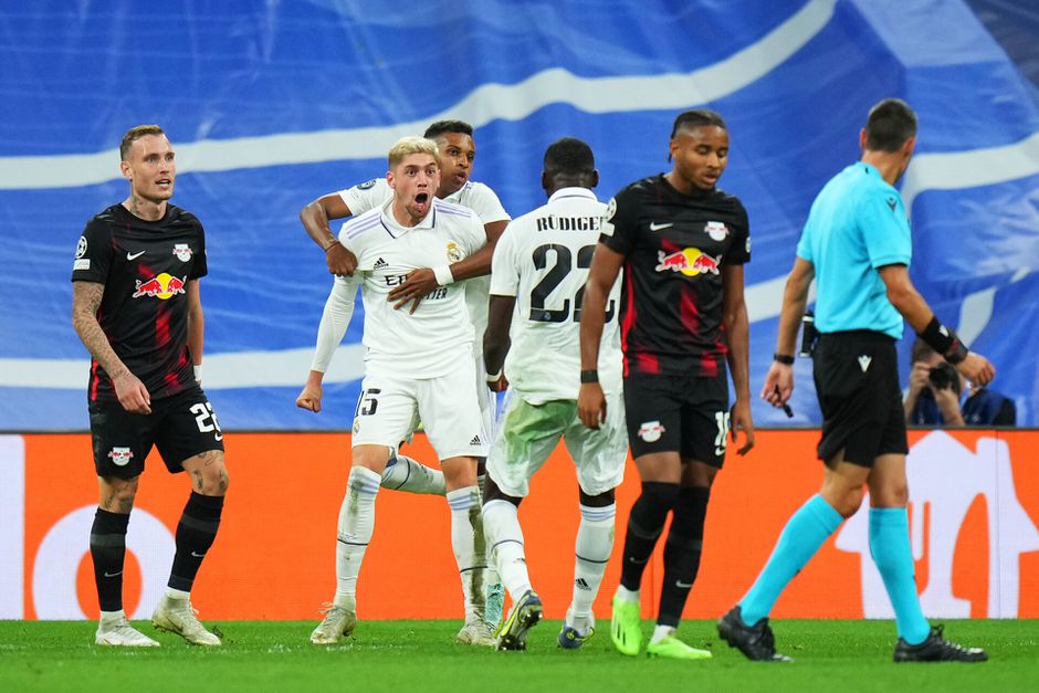 Heerlijke koninklijke goals leveren titelhouder Real Madrid de zege op tegen sterk RB Leipzig