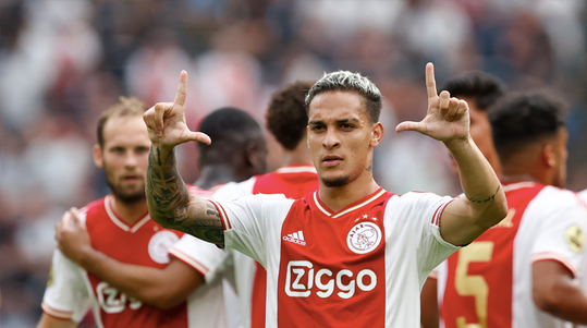 'Manchester United en Antony pt. 1249: Ajax veegt bod van 80 miljoen euro van tafel'