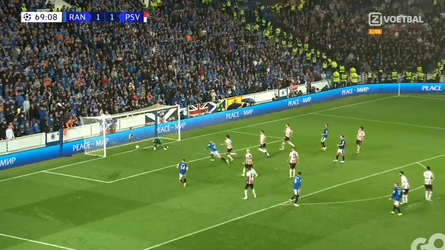 🎥 | Wat een blunder van Walter Benítez: Rangers komt op voorspong