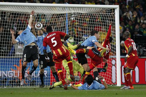 'Duivel' Suarez vs. Ghana: 'Jullie missen zelf die penalty!'