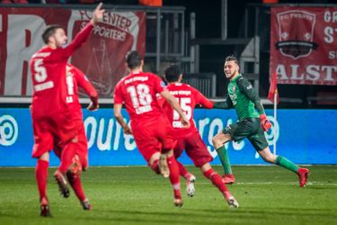 Voor de liefhebber: FC Twente - Ajax in vogelvlucht (video)