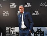Marco van Basten is blij met idee van nieuwe buitenspelregel Arsène Wenger: 'Daar gaat het om' featured image