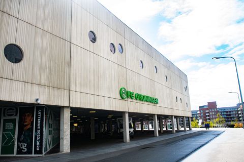 Groningen wil dat vlogger niet filmt hoe stadionverbod te omzeilen: 'Nogal een belediging'