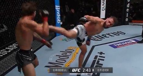 🎥 | UFC Fight Night Las Vegas: Rafael Fiziev maakt einde aan gevecht met spinning wheel kick