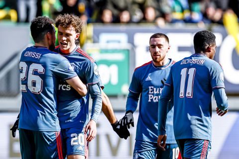 Mats Wieffer na gewonnen wedstrijd én wereldgoal: 'Ik raakte hem echt goed ja'