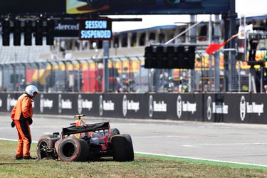OEF! Gasly crasht Red Bull en stopt 2e training (video)