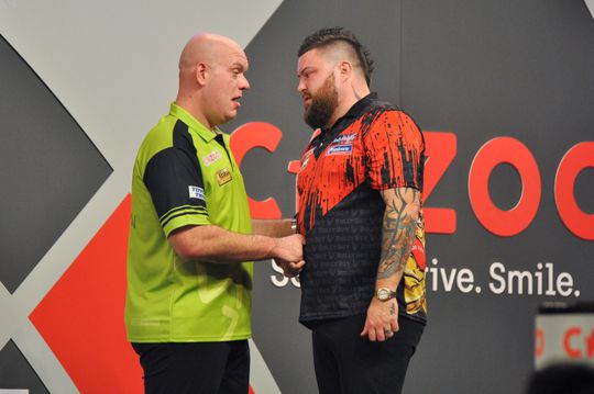 Michael van Gerwen krijgt op 1e Premier League-avond direct kans op WK-revanche