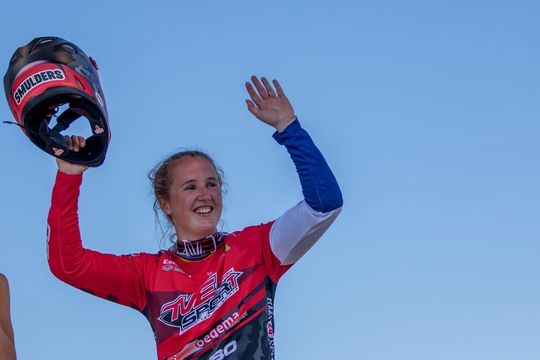 Smulders pakt goud op wereldbekerwedstrijden BMX, Kimmann brons