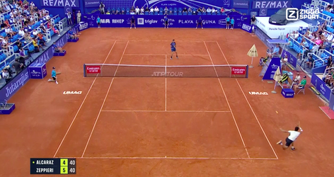 🎥 | Toptennis! Talenten Carlos Alcaraz en Giulio Zeppieri slaan superrally in Umag