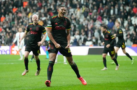 🎶 Every little thing gonna be alright! Haller valt in en leidt Ajax naar winst op Besiktas