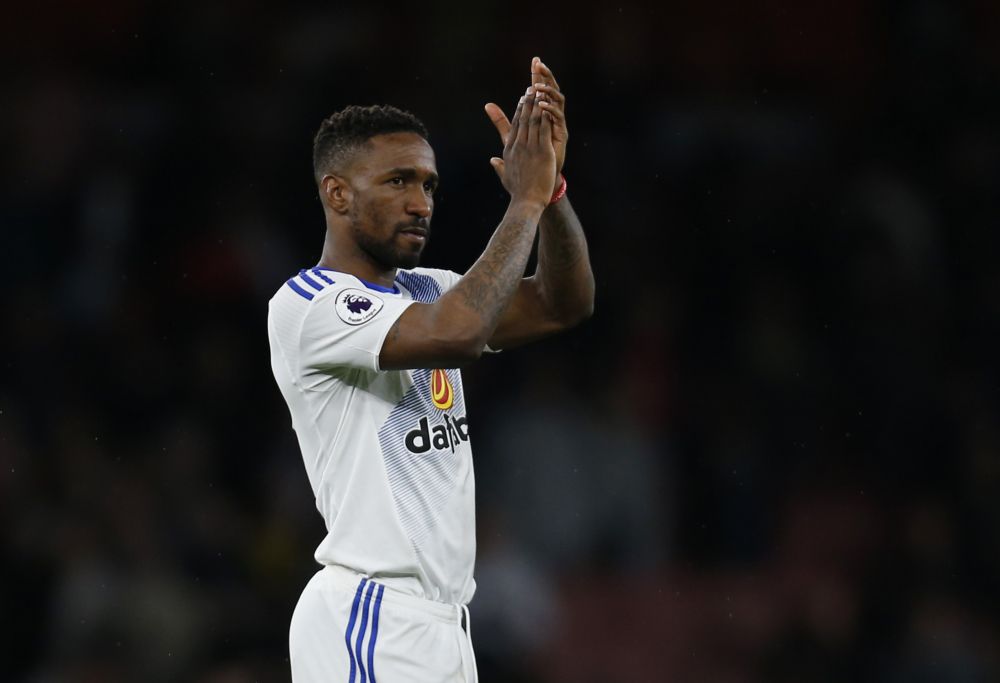 Bournemouth haalt 34-jarige spits Defoe gratis binnen