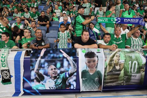 🎥​ | Tjarron Chery scoort gewoon tegen PSG! Oud-Eredivisiespeler zet Maccabi op voorsprong