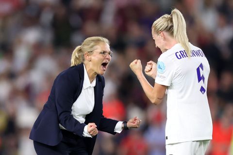 Sarina Wiegman ontvangt prestigieuze Britse onderscheiding voor EK-titel met Engeland