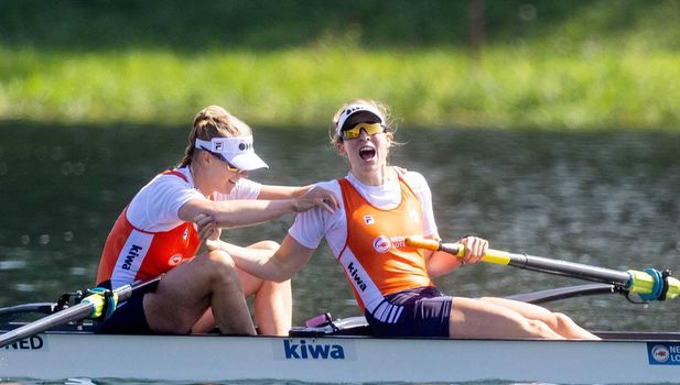 🥇 | Eerste goud is binnen voor Nederland op WK roeien: Clevering en Meester doen het nu wél