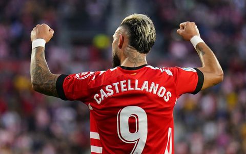 🎥 | Wat gebeurt hier?! Taty Castellanos scoort 4 keer tegen Real Madrid