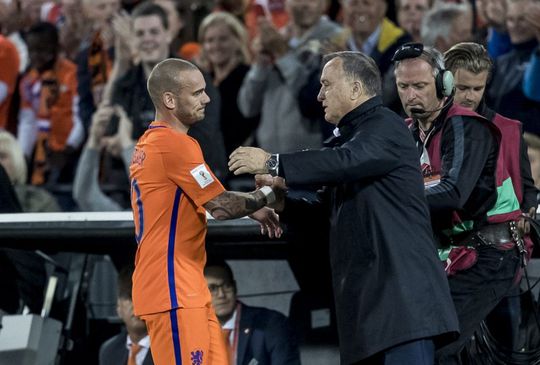 Dick Advocaat is jarig en hoopt op een heel mooi cadeau van zijn internationals