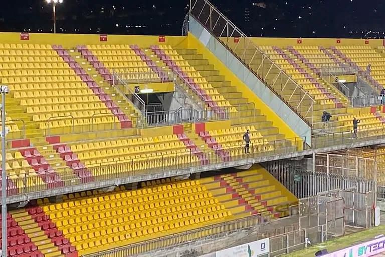 📸 | Wat een held: eenzame Südtirol-fan reist 1700 kilometer en wordt toegejuicht door thuisfans