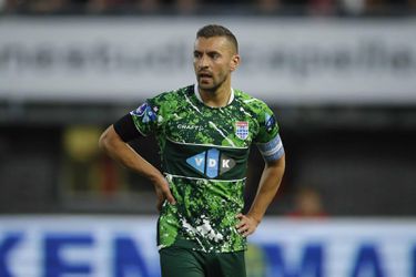 PEC-captain Van Polen emotioneel na degradatie: 'Excuses aan iedereen'