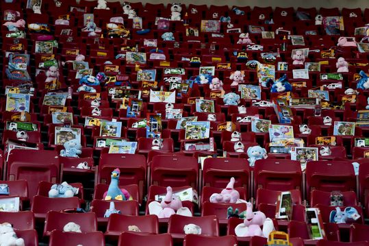 Mooi eerbetoon aan 176 kindslachtoffers Oekraïne bij 1e benefietwedstrijd Shakhtar