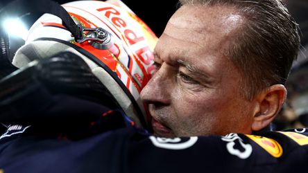 Tranen bij Jos Verstappen: 'Na 5 ronden dacht ik, dit gaat 'm niet worden'