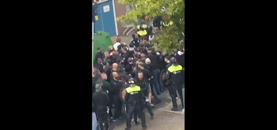 🎥​ | Check de beelden van de confrontatie tussen Sturm Graz-fans en de politie