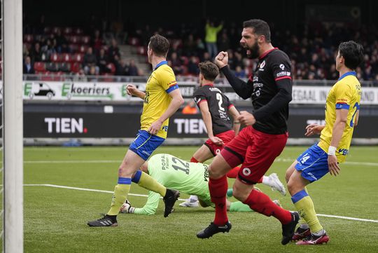 Excelsior sloopt Cambuur in 30 minuten en verlaat degradatiezone