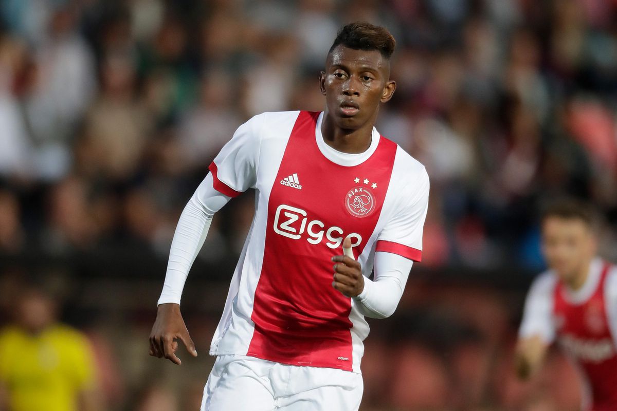 'Ajax verpatst miskoop Cassierra aan Portugese club Belenenses'