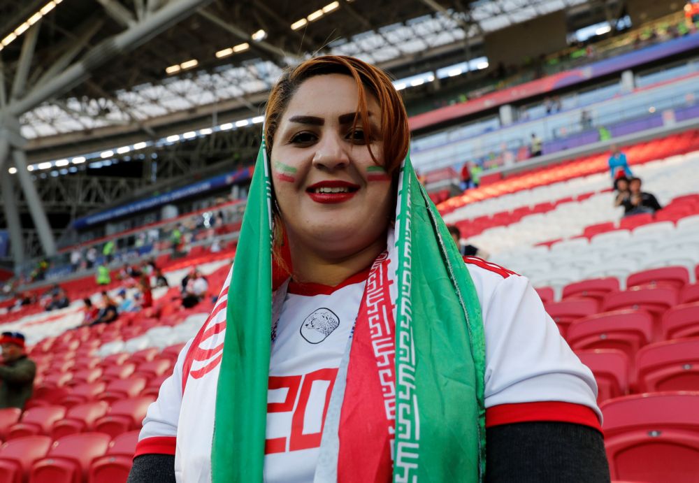 Hoera! Iraanse vrouwen mogen voor 't eerst in 40 jaar naar voetbalstadion