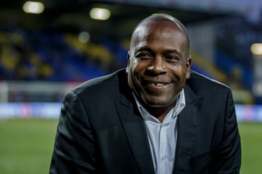 Suriname stelt Stanley Menzo aan als nieuwe bondscoach