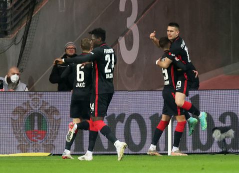 Torfestival en bizar scoreverloop bij Eintracht Frankfurt tegen Bayer Leverkusen