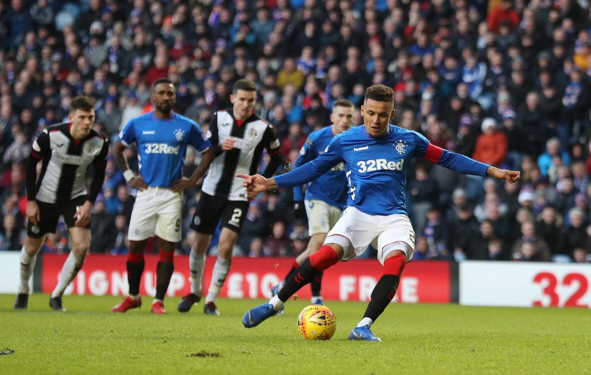 Bizar: Glasgow Rangers krijgt thuis 4 (!) penalty's tegen St. Mirren