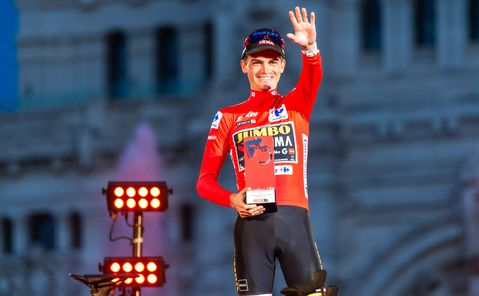 The hype is real! Jumbo-Visma dropt GC Kuss t-shirt