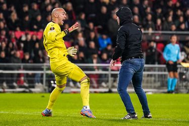 PSV bevestigt dat hooligan een stadionverbod had: 'Wij schamen ons diep'