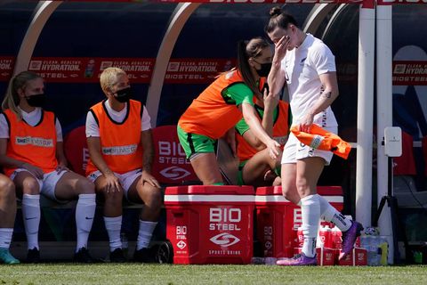 Nieuw-Zeelandse hattrick aan eigen goals: check hier de meest bizarre hattricks om van te schamen