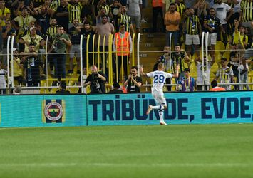 UEFA stelt onderzoek in naar 'Vladimir Putin'-zingende Fenerbahçe-fans