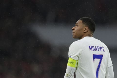 Kylian Mbappé spreekt zich uit over PSG-toekomst: 'Dan zien we wel verder'