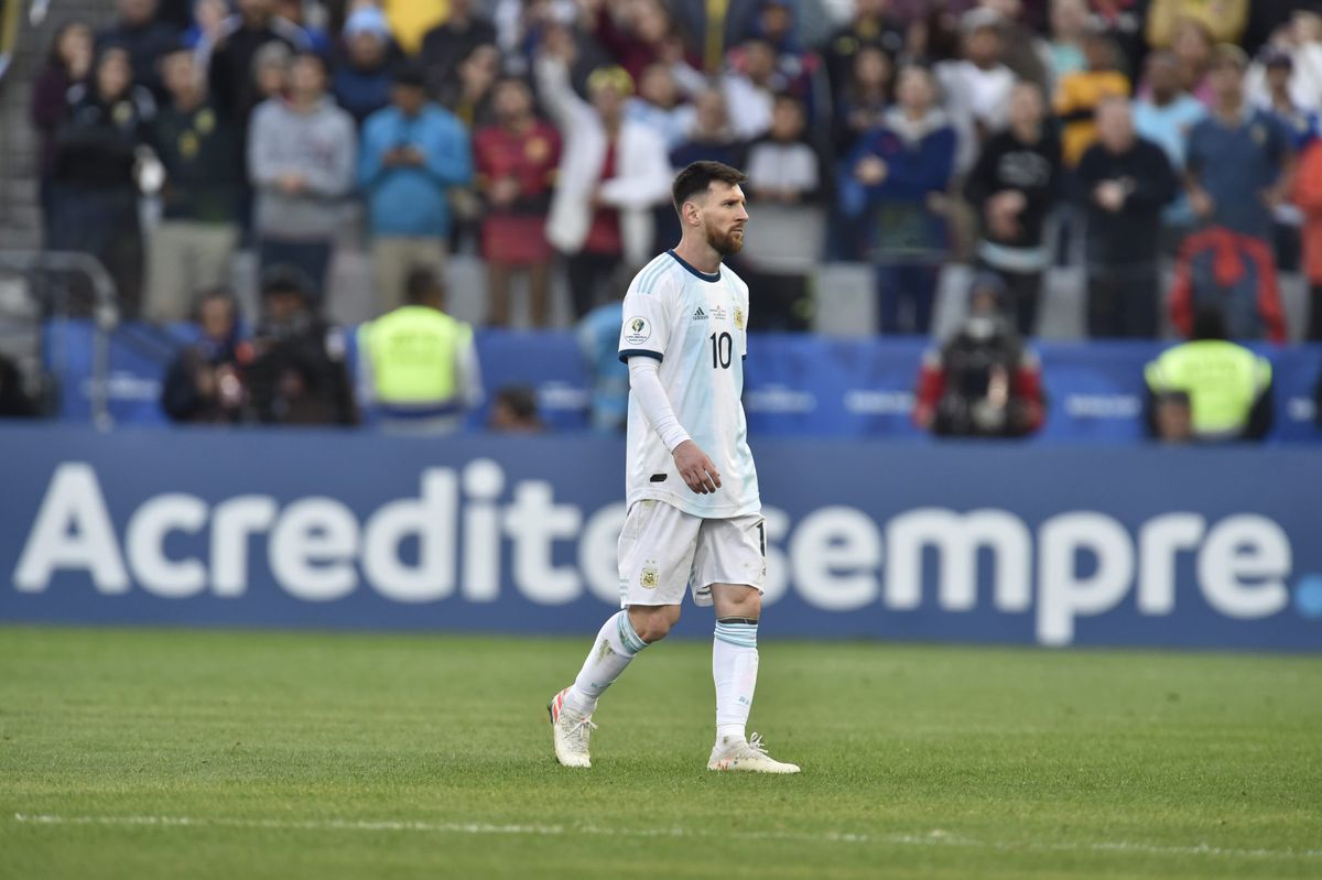 Braziliaanse bondscoach haalt uit naar Messi: 'Hij moet meer respect tonen'