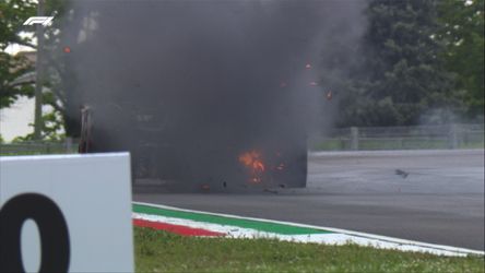 🎥 | Remmen Williams-coureur Alexander Albon vliegen in de fik bij kwalificatie op Imola