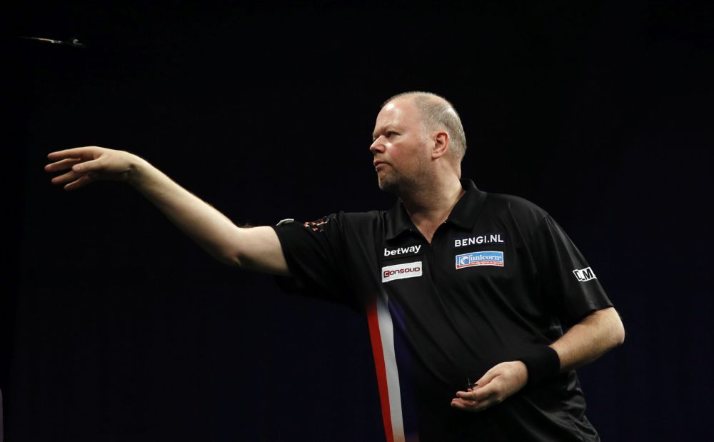 Van Barneveld redt de eer en laat Thornton achter zich