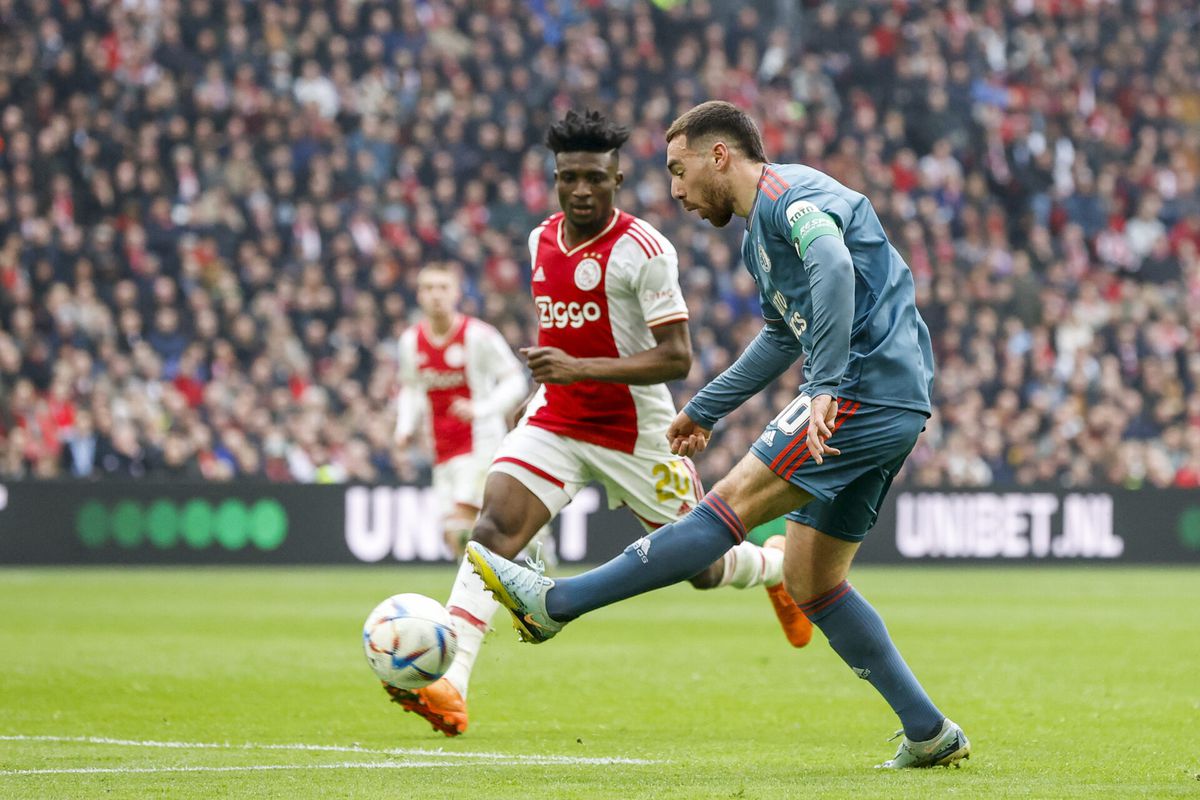 TV-gids: op deze zender kijk je naar de halve bekerfinale tussen Feyenoord en Ajax