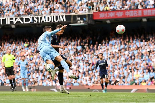 Foutje bedankt bij Ziggo Sport! Twitter boos na fout commentator