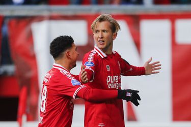 PSV houdt aan inhaalrace tegen Twente een puntje over