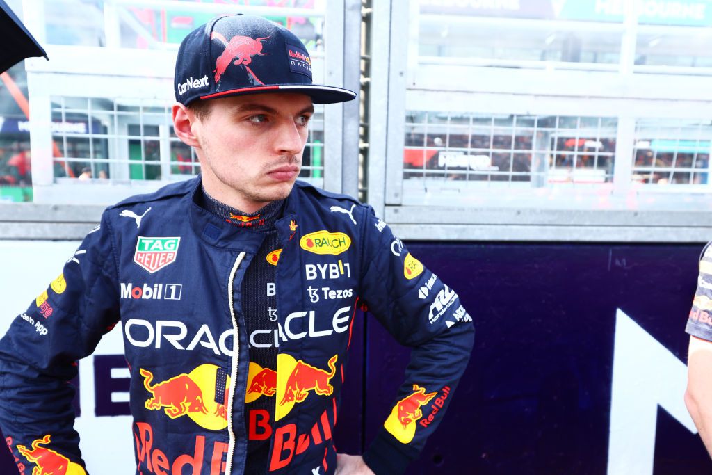 Max Verstappen is geloof in nieuwe wereldtitel al kwijt: 'Nog wel 45 races nodig om kans te maken'