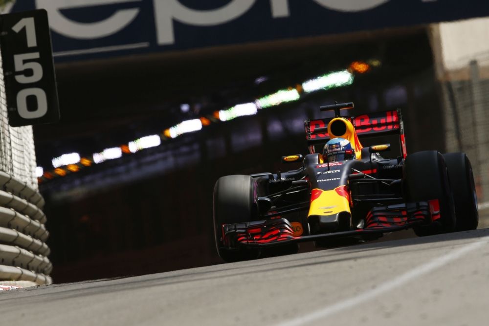 Red Bull en Toro Rosso tot 2019 met Renault-motor