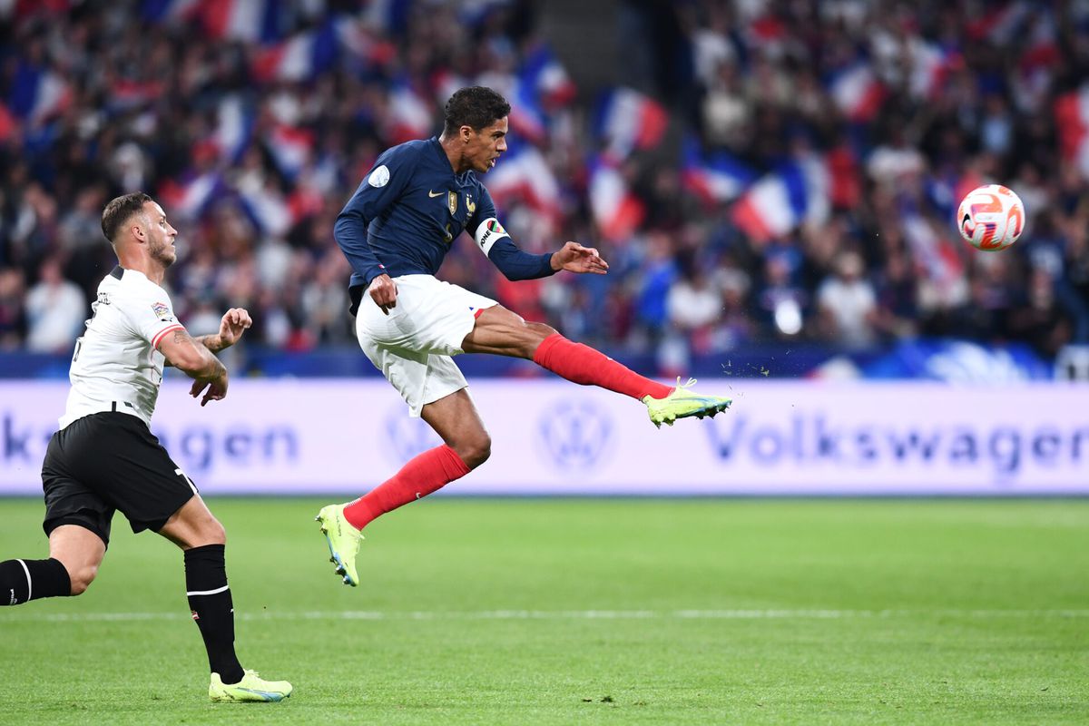 Opstellingen Frankrijk en Denemarken: Raphael Varane in de basis bij de Fransen