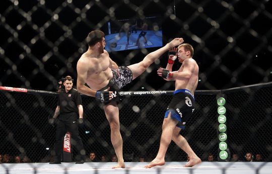 UFC-vechter Magomedov (32) voor het leven geschorst na driedubbel dopingmisbruik