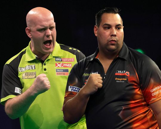 Dit zijn de kwartfinales van de World Cup of Darts: Oostenrijk heeft het beste gemiddelde